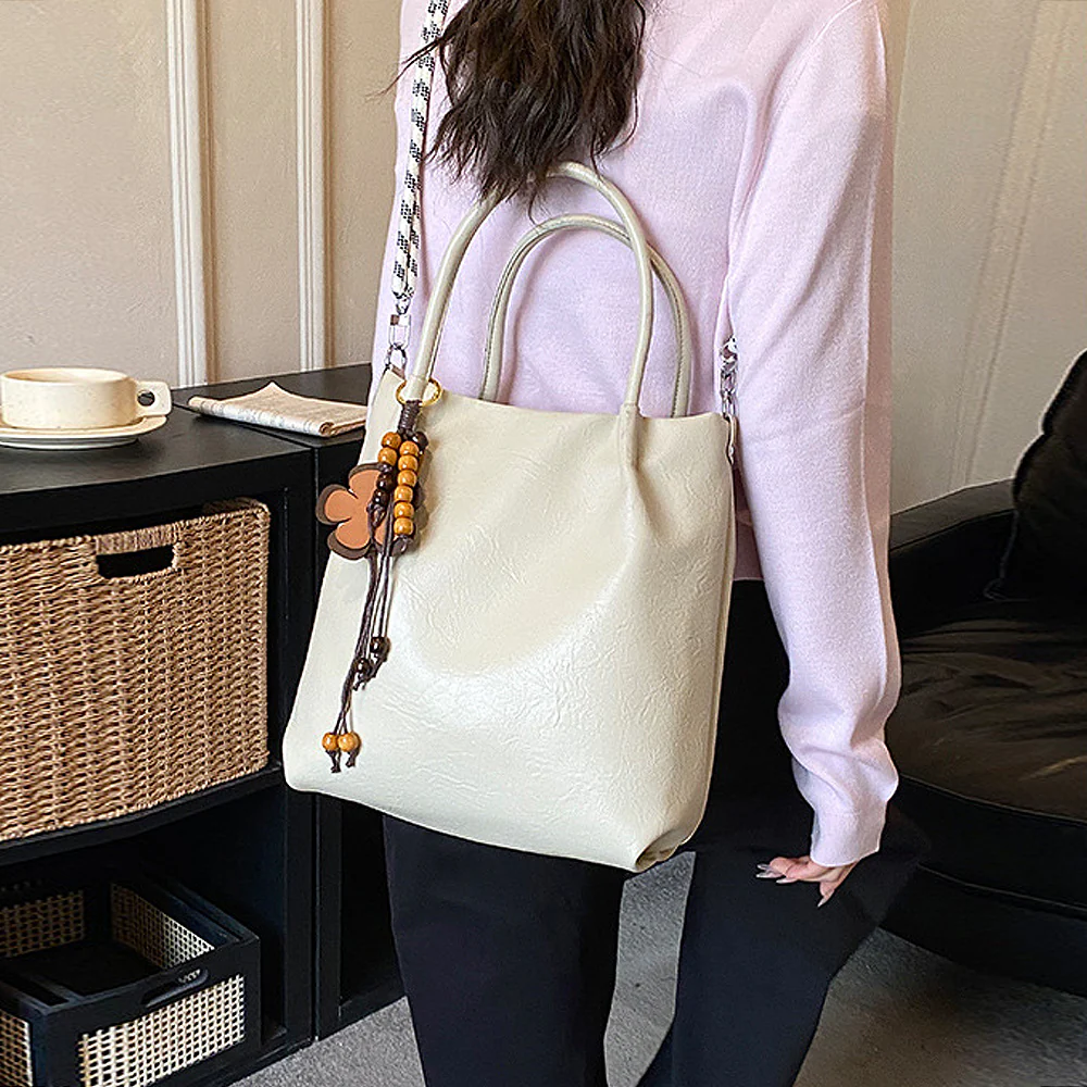 Alessa Shoulder Tote Bag With Floral Charm in Black - Image 10