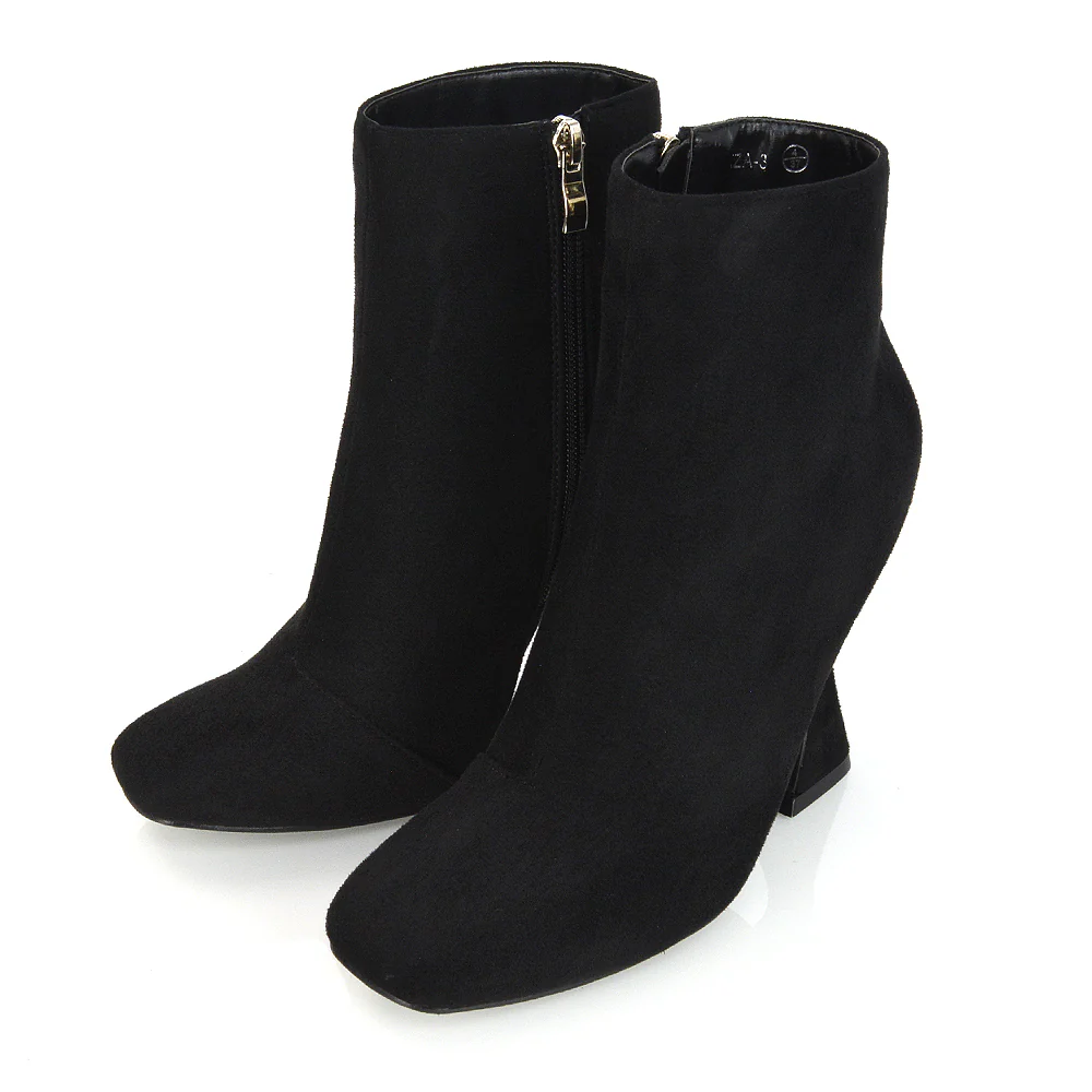 BROOKE SQUARE TOE INSIDE ZIP-UP SCULPTURED HIGH HEEL ANKLE BOOTS IN WHITE SYNTHETIC LEATHER - Image 146