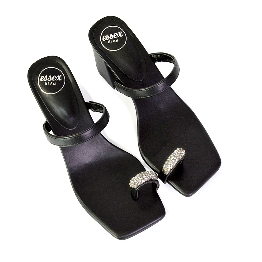 Daiquiri Double Strap Square Toe Ring Block Heel Sandals in Green - Image 127
