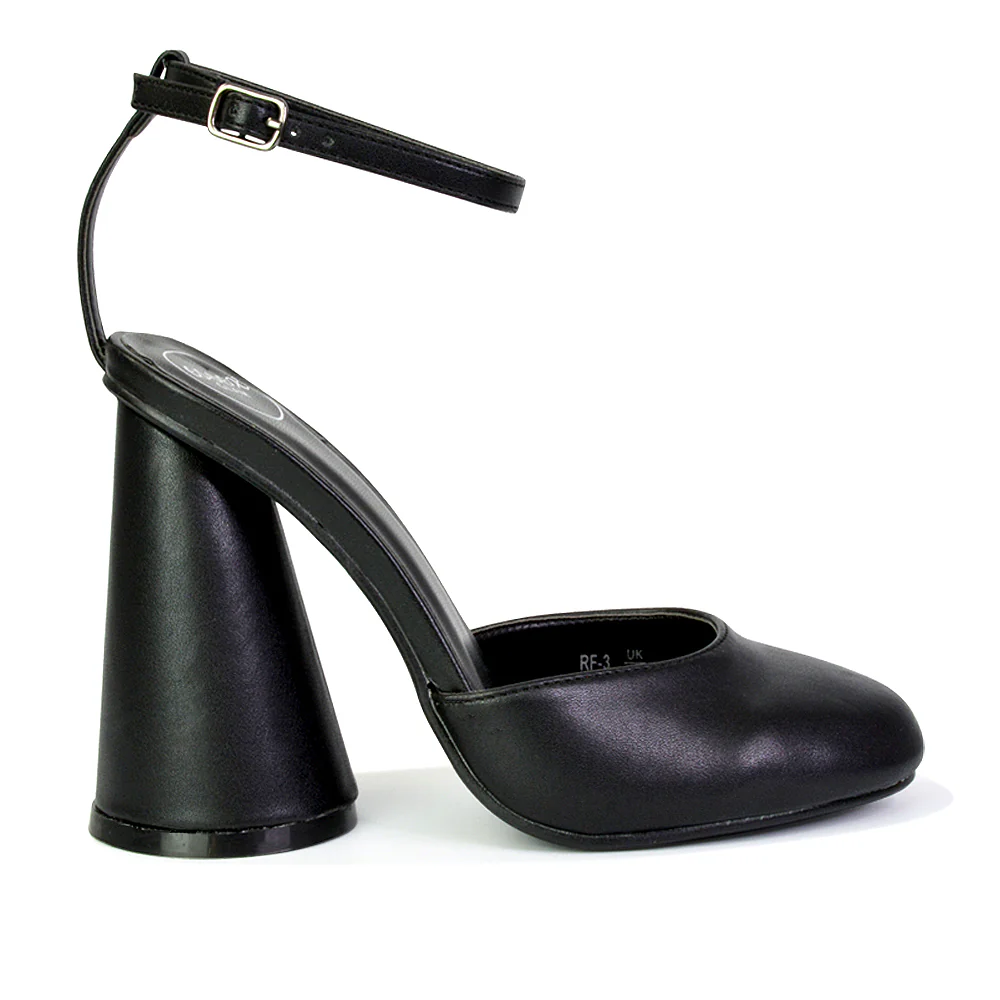 Ekin Ankle Strap Closed Toe Statement Cylinder Block Heel In Green - Image 148