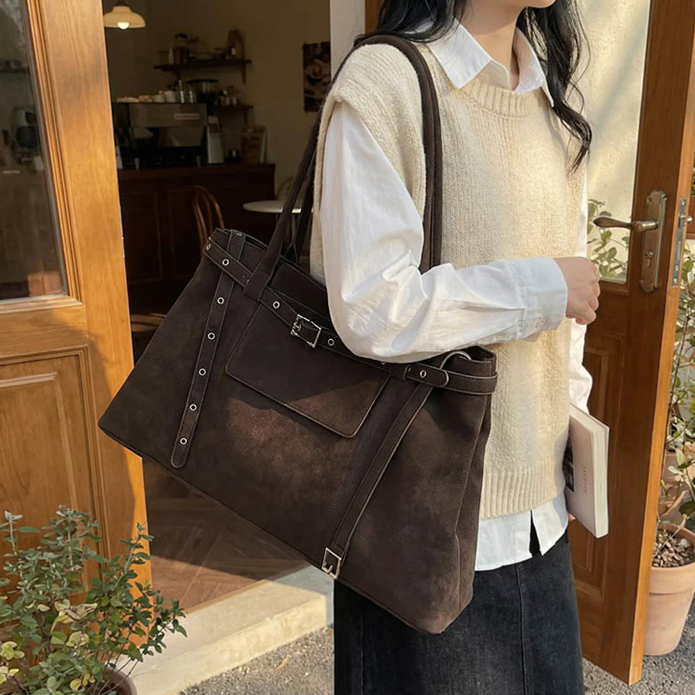 Hadley Women's Large Shoulder Double Belted Tote Bag in Black - Image 6