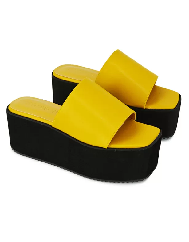 Kaiya Square Toe Slip on Flatform Sandal Slides in Gold - Image 10