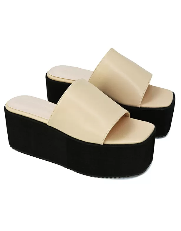 Kaiya Square Toe Slip on Flatform Sandal Slides in Gold - Image 11