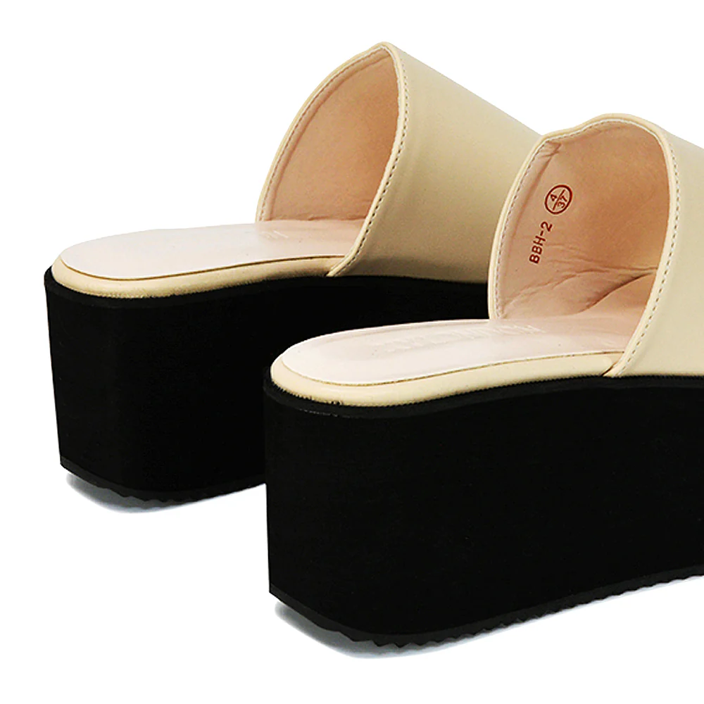 Kaiya Square Toe Slip on Flatform Sandal Slides in Gold - Image 173