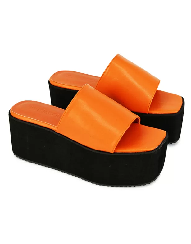 Kaiya Square Toe Slip on Flatform Sandal Slides in Gold - Image 9