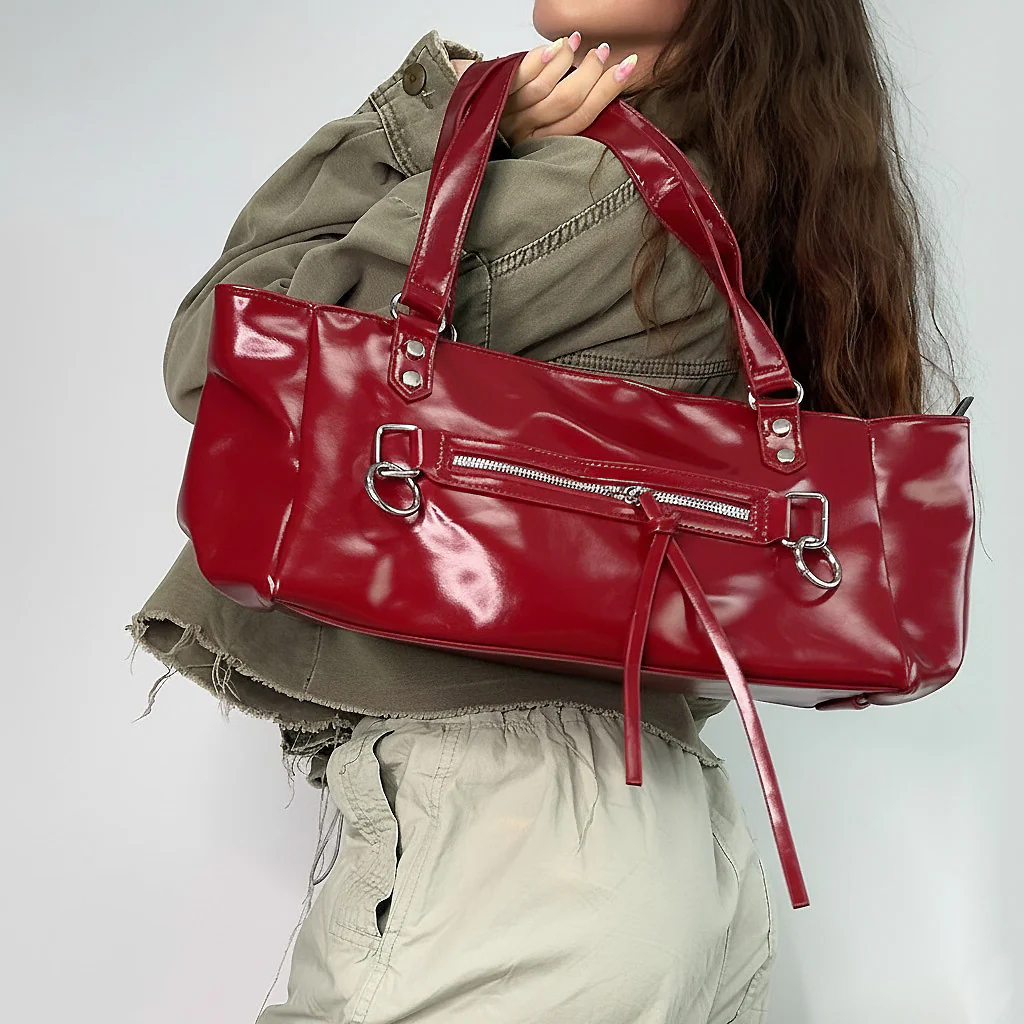 Leni Large Zip Up Everyday Shoulder Bag in Black - Image 10