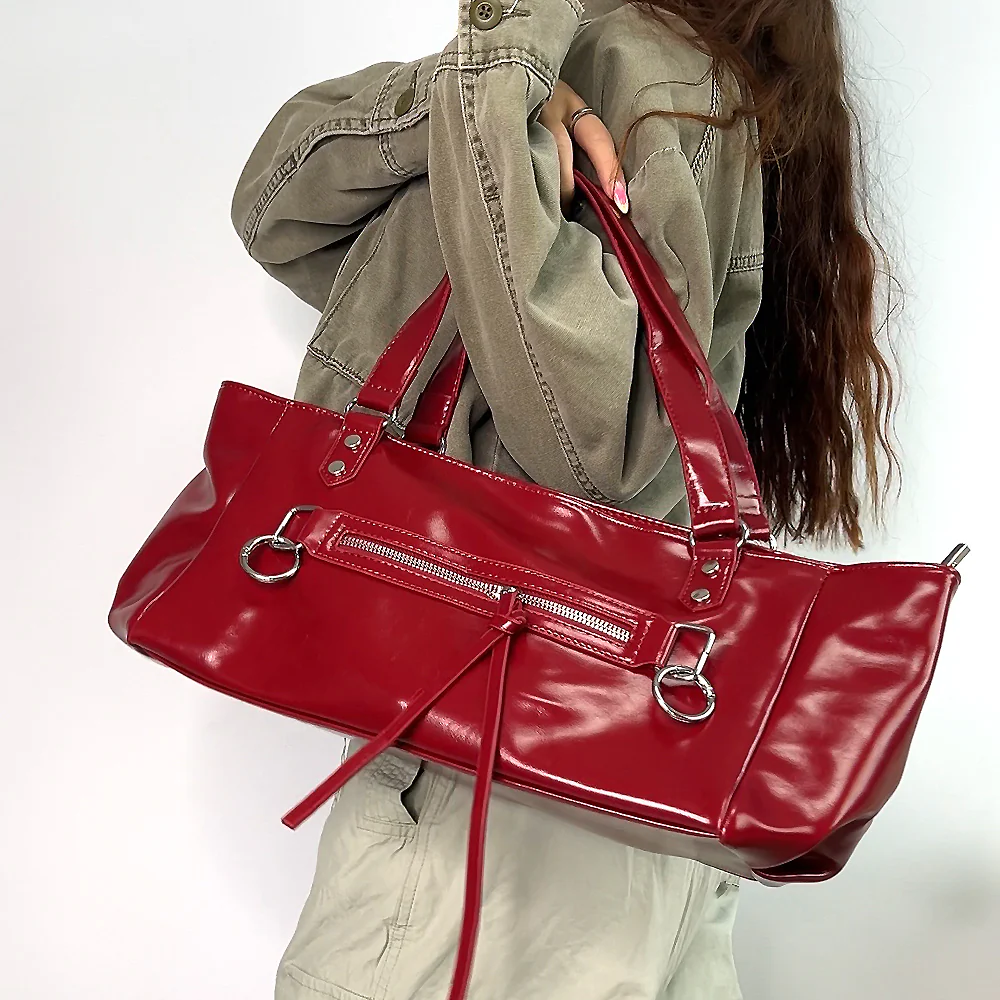 Leni Large Zip Up Everyday Shoulder Bag in Black - Image 11