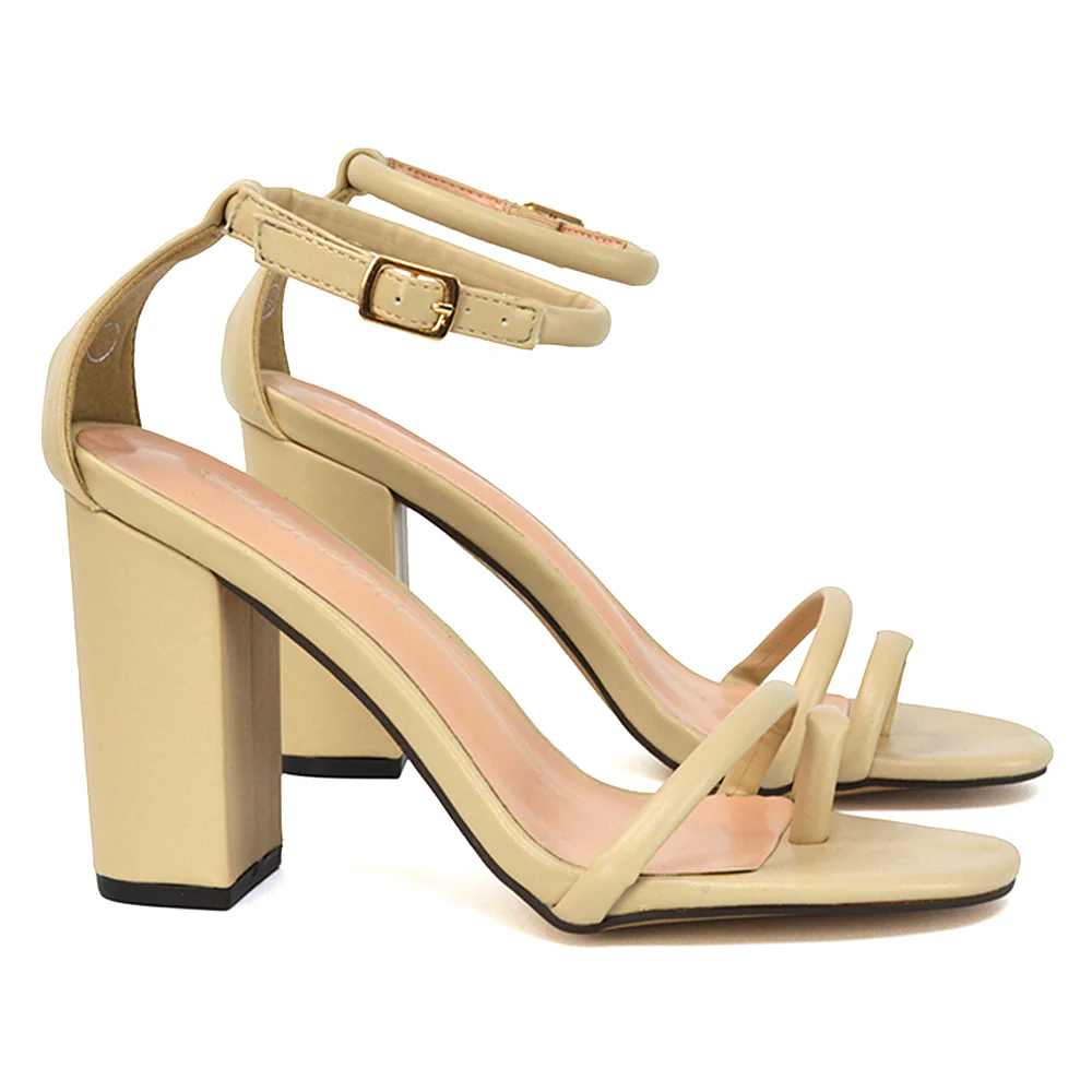 Liana Womens Toe Loop Strappy Chunky Block Heel Sandals in Black Faux Suede - Image 91