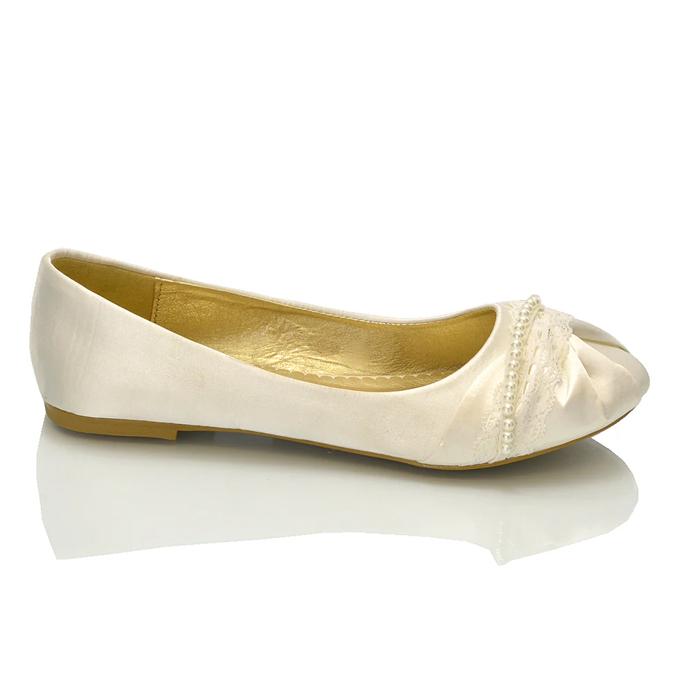 PEARLY BRIDAL FLAT LOW HEEL LACE SPARKLY DIAMANTE WEDDING BALLERINA PUMPS IN IVORY SATIN - Image 5
