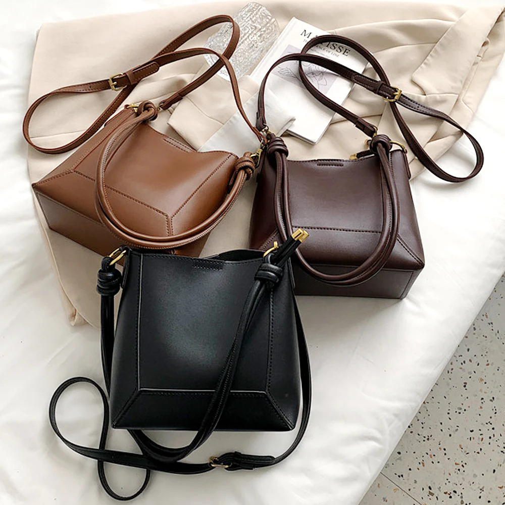 Rochelle Vintage Faux Leather Shoulder Tote Bag With Adjustable Strap in Tan - Image 18