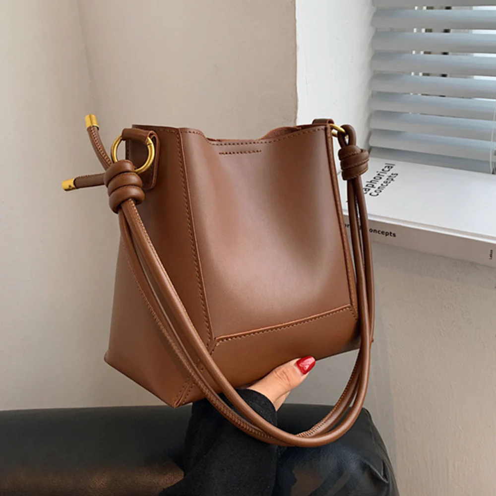 Rochelle Vintage Faux Leather Shoulder Tote Bag With Adjustable Strap in Tan - Image 2